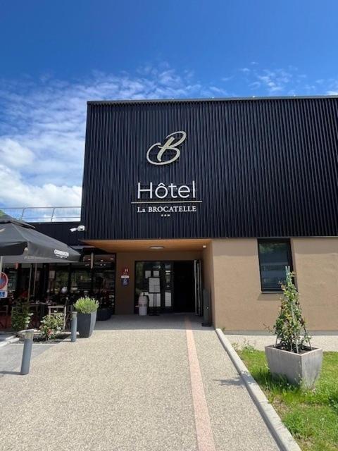 Hotel Restaurant Akena Molinges - La Brocatelle Saint-Claude Exterior photo